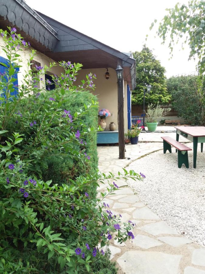 Les Mouettes 1 Gite Ou 4 Chambres D Hote, Jardin ,Bords De Loire La Bohalle Kültér fotó